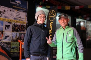 Achut Gurung e Alessandro Bernard https://www.facebook.com/wastemandala. 
