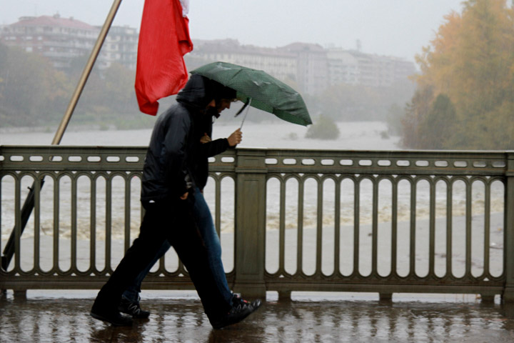 Meteo, Murazzi chiusi dalla mezzanotte