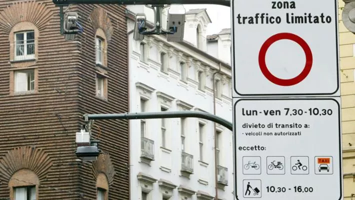 Attenti alle truffe! Segnalato un tentativo di frode via sms con una finta comunicazione sul transito in Ztl
