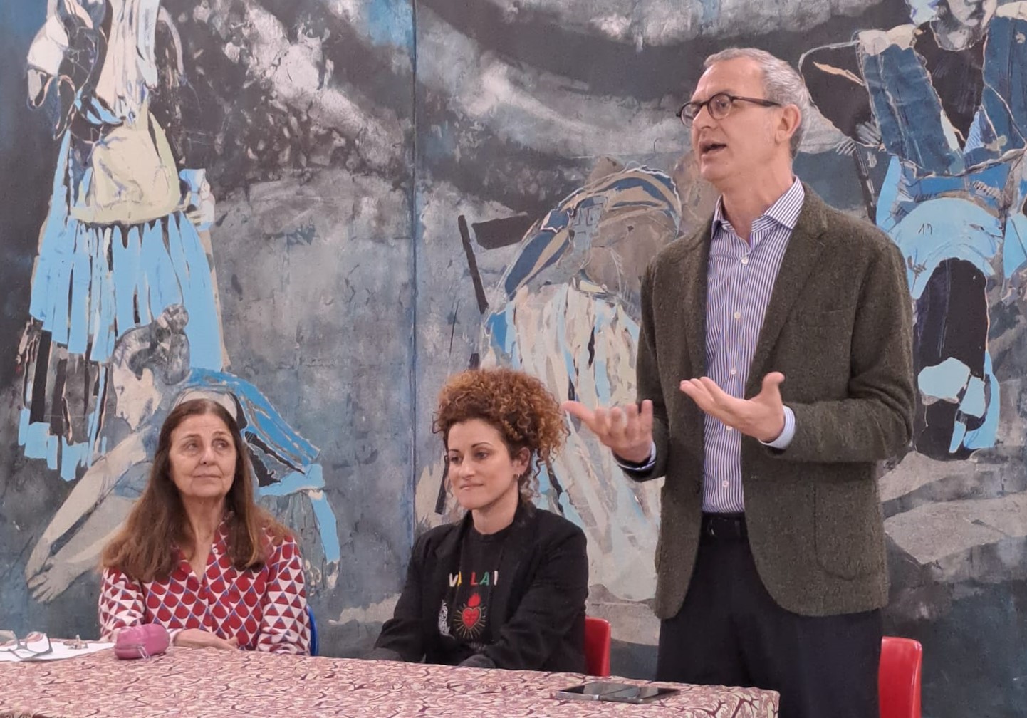 Taglio del nastro per la rinnovata sede di Almaterra APS