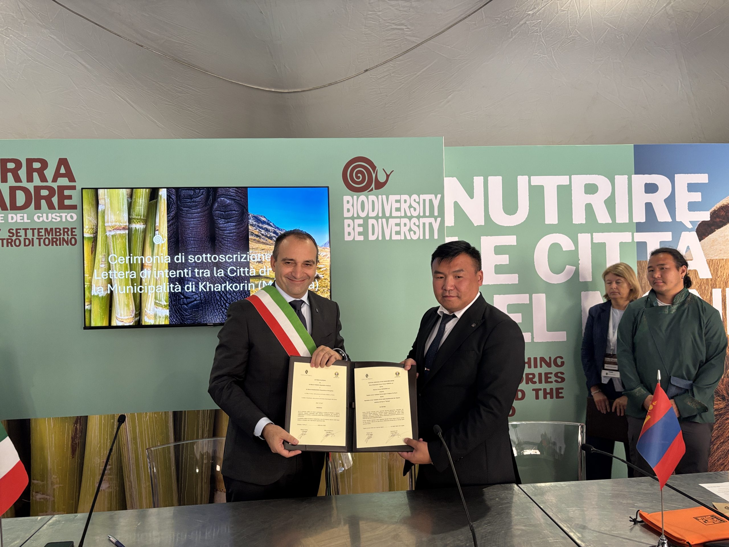 Torino e la Mongolia più vicine: firmata a Palazzo Carignano la lettera d’intenti tra il capoluogo piemontese e Kharkhorin