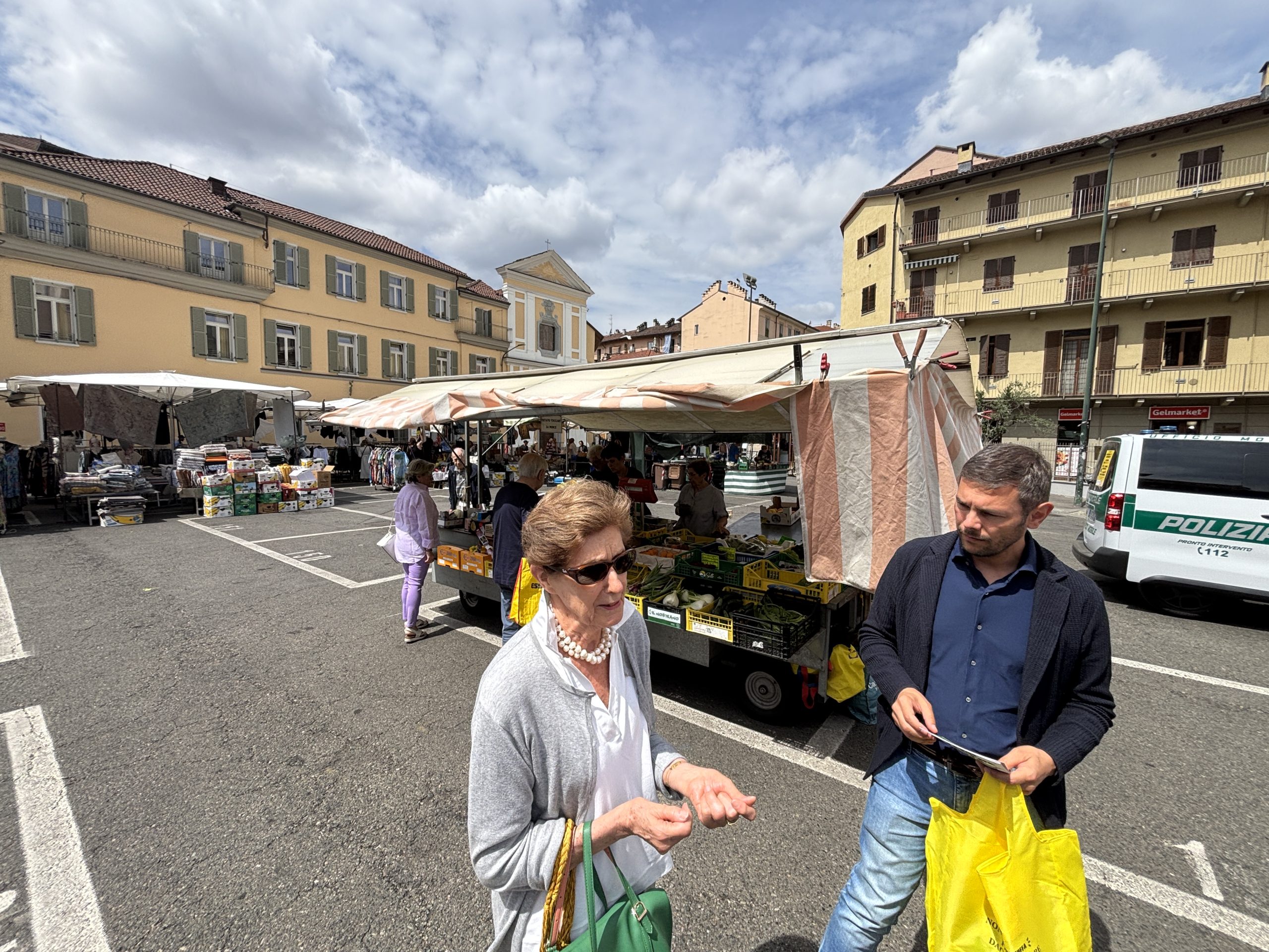 La “Truffa si camuffa” fa tappa alla Crocetta. Prosegue la campagna preventiva nei mercati della Città