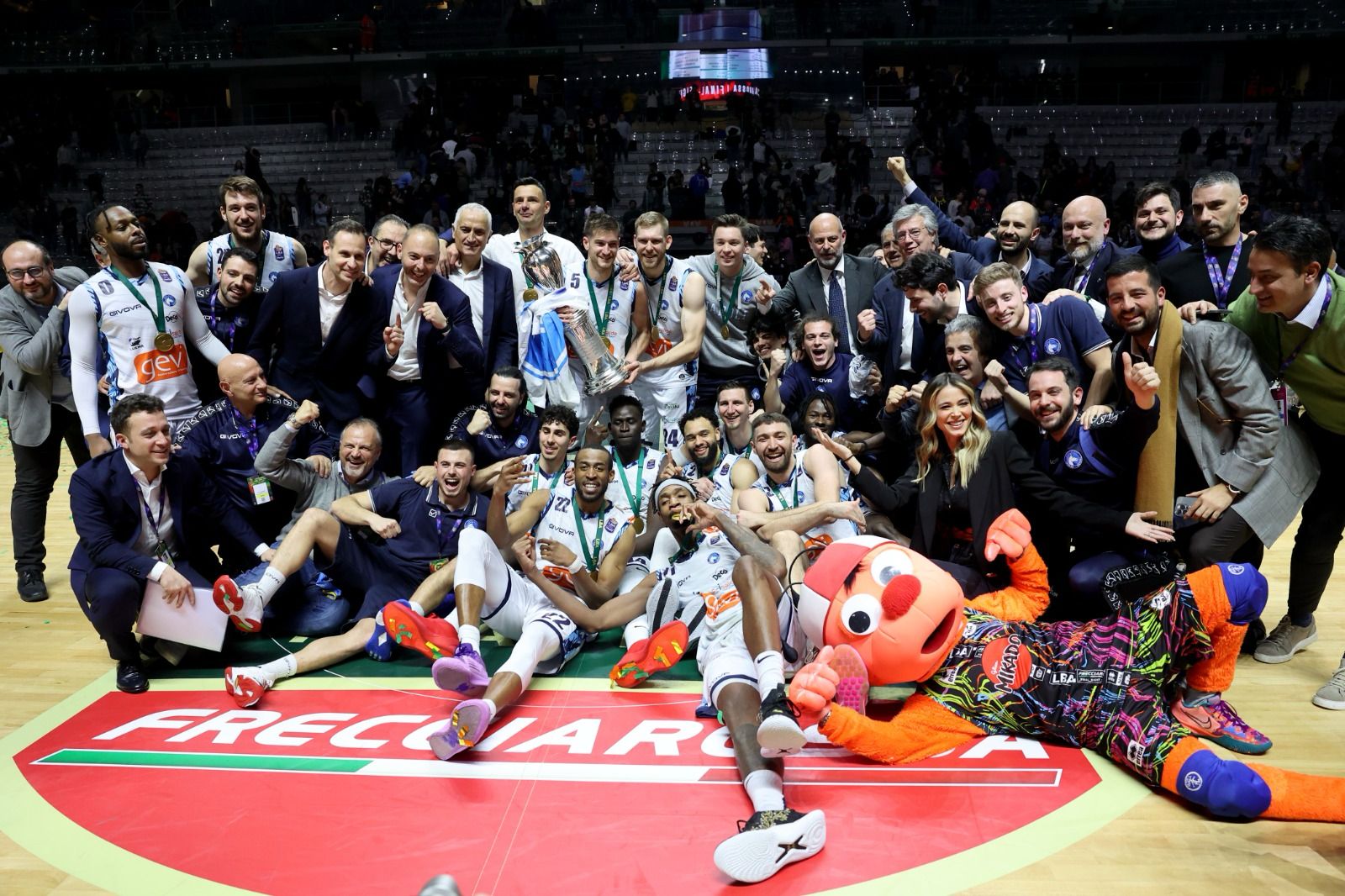Basket, Final Eight. Napoli trionfa in finale
