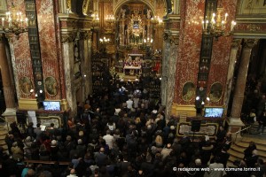 Un momento della cerimonia funebre