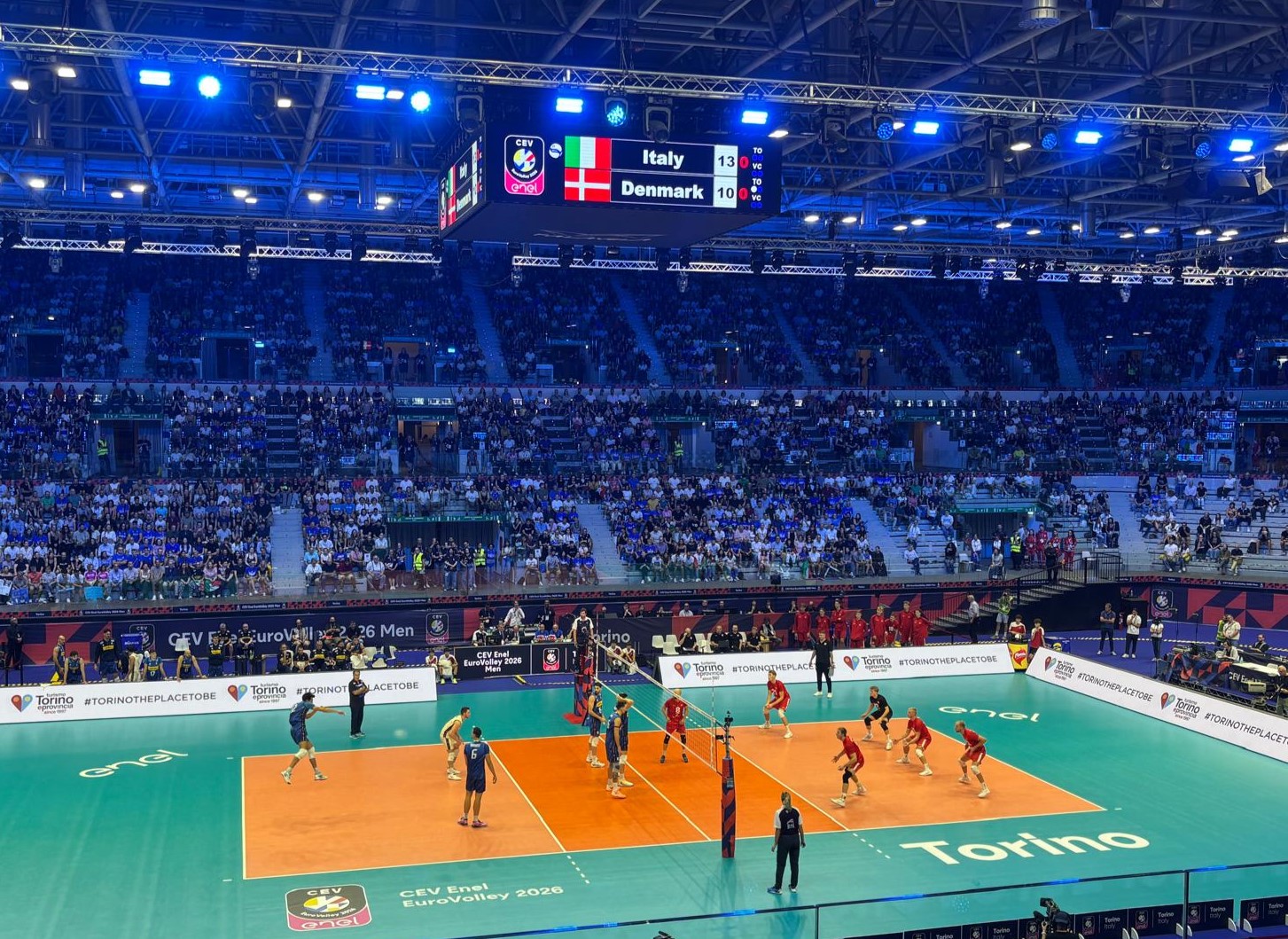 Torino riabbraccia gli azzurri del volley: Danimarca sconfitta negli ottavi degli Europei