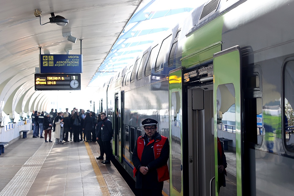 Torino-Ceres, Regione e Comune scrivono a Rfi e Trenitalia per la stazione dell’aeroporto