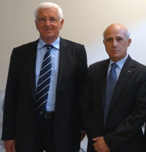  L’Ambasciatore d’Albania Neritan Ceka (a sinistra) con il Presidente della Camera di commercio di Tirana a Torino, Giovanni Lauria