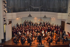 L'Orchestra e  il Coro della Stefano Tempia durante  uno degli ultimi concerti nella Sala del Conservatorio