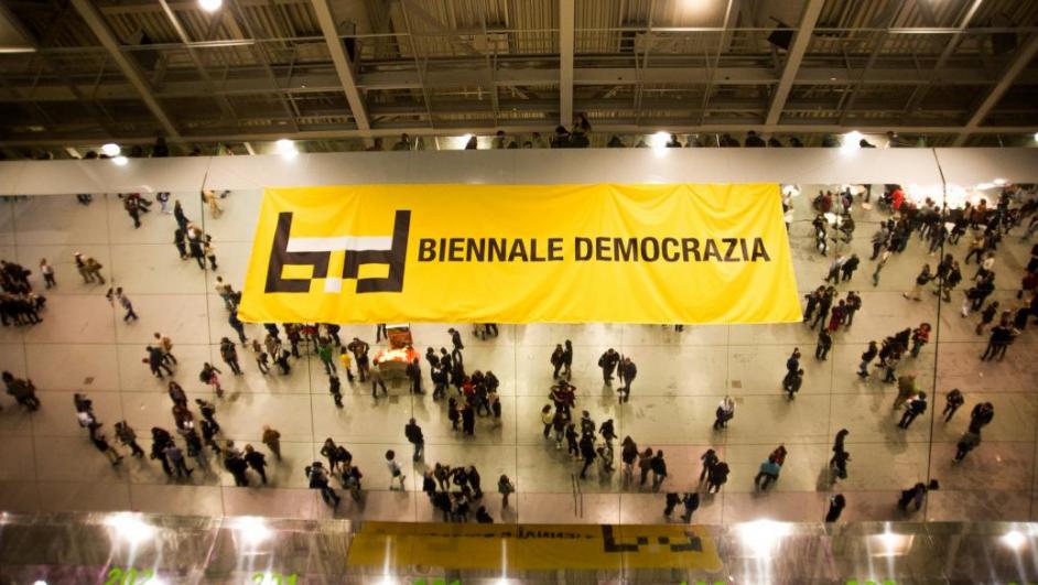 Aspettando Biennale Democrazia. Podcast live, attività per le scuole e progetti per i giovani, in attesa della decima edizione, in programma nel 2027